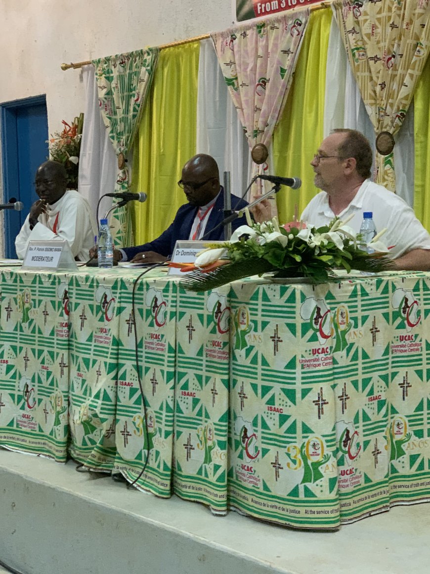 Symposium international Yaoundé - École catholique en Afrique,  urgence d'éduquer à la Paix et à l'environnement. Question de méthode