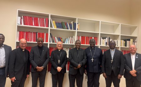 Rencontre avec Son Excellence Monseigneur Vincenzo Zani, Membre du Conseil d’Administration de l’Université Catholique Sacré Cœur et Fondateur de la SFERA